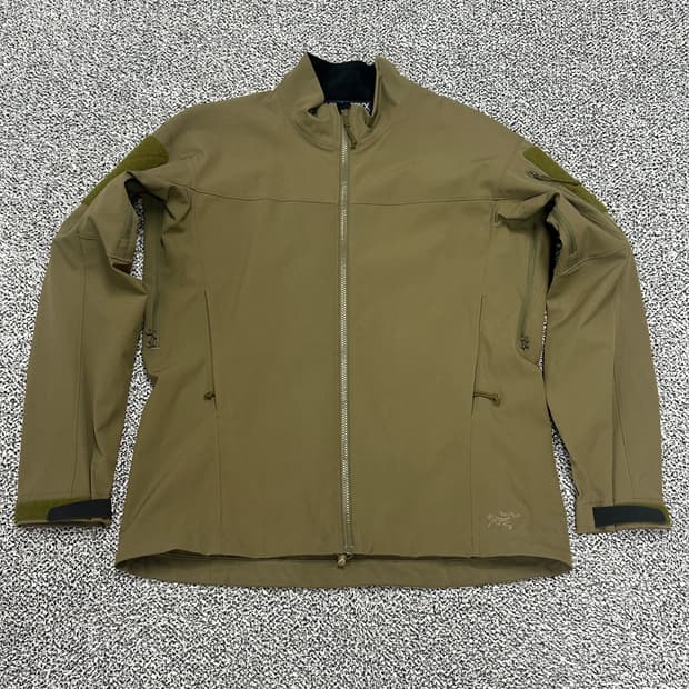 [ 아크테릭스 ] / 남성95-100 / 리프 브라운 자켓