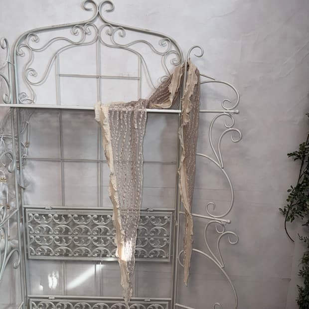 Ash pink lace scarf