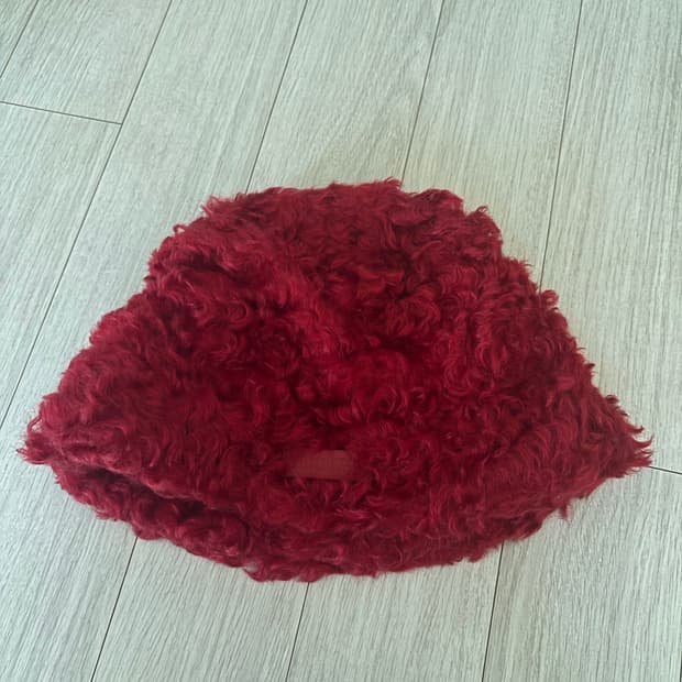 미우미우 퍼 버킷햇