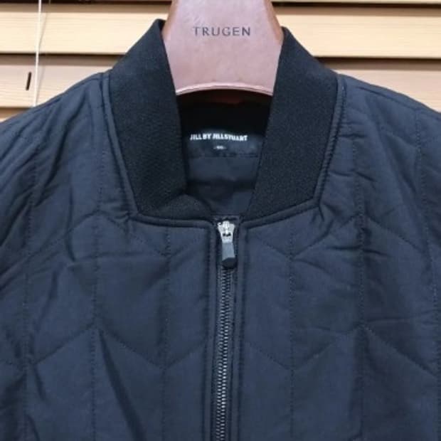 질바이질스튜어트 블랙경량패딩조끼 100사이즈