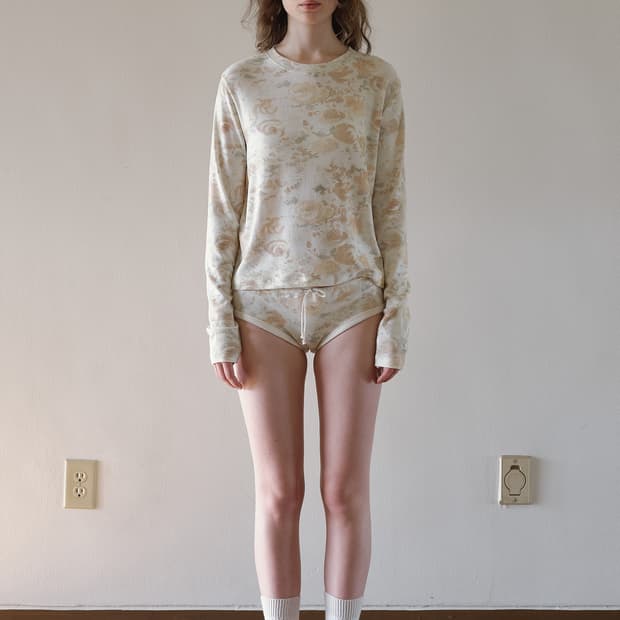 비아플레인x민주님 플로럴 롱슬리브 티셔츠