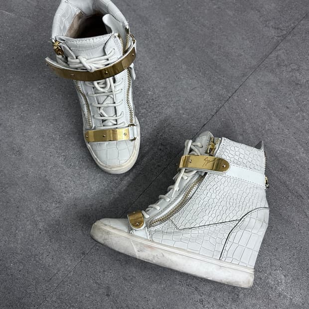 쥬세페자노티 파이톤 히든 웨지 하이탑