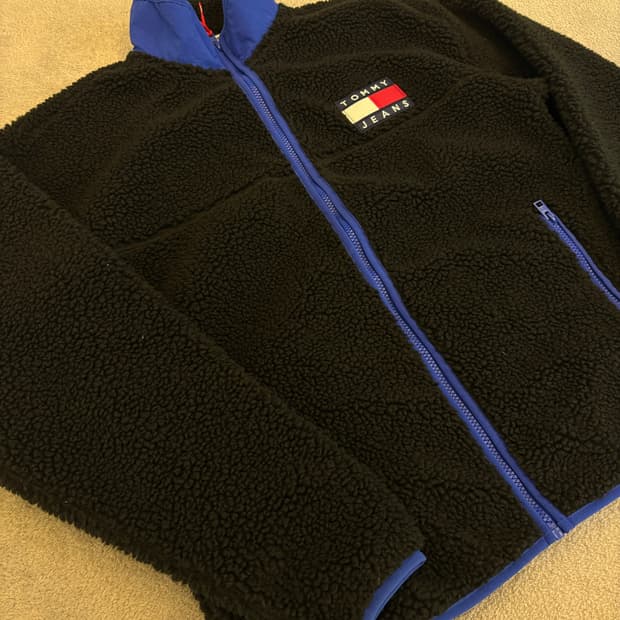 타미힐피거 후리스