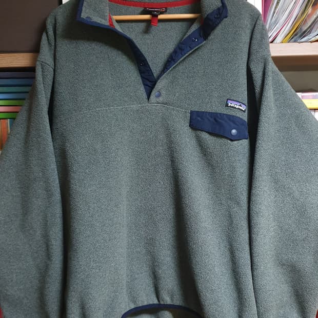 파타고니아 라이트웨이트 신칠라 플리스 풀오버 니켈 XL사이즈