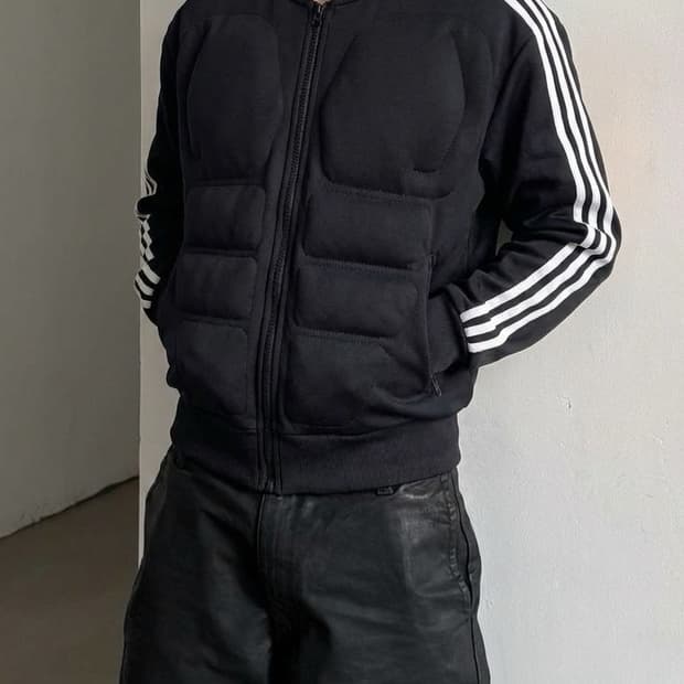 제레미스캇 x 아디다스 패디드 머슬 져지탑