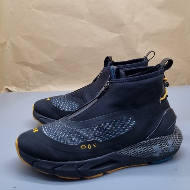 언더아머 호버 팬텀 2  운동화 245