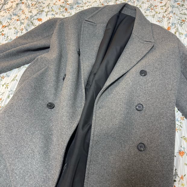 보세 그레이 더블코트 L사이즈판매합니다.
