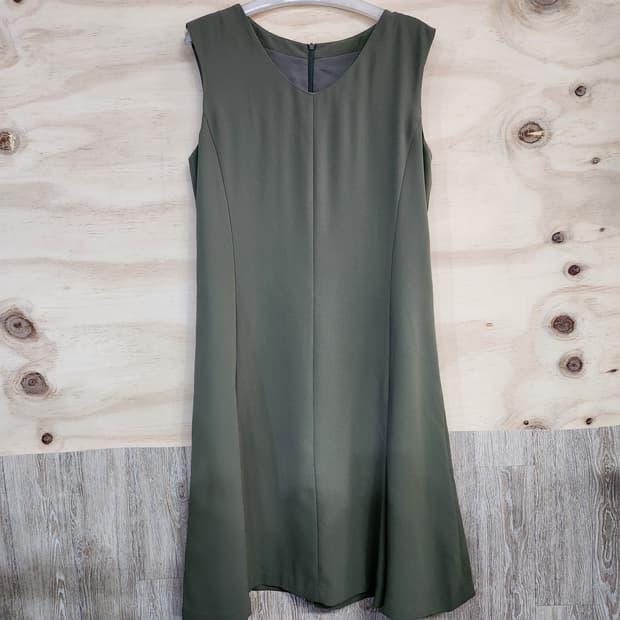 1031) 쉬즈미스 민소매 미디 원피스