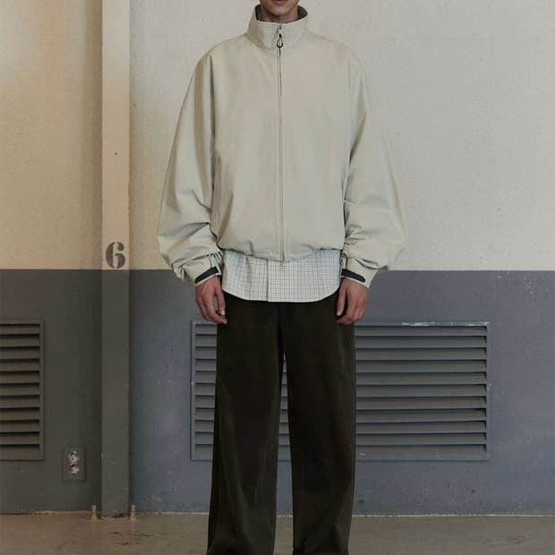 STU 레터링 윈드브레이커 이이보리(M)