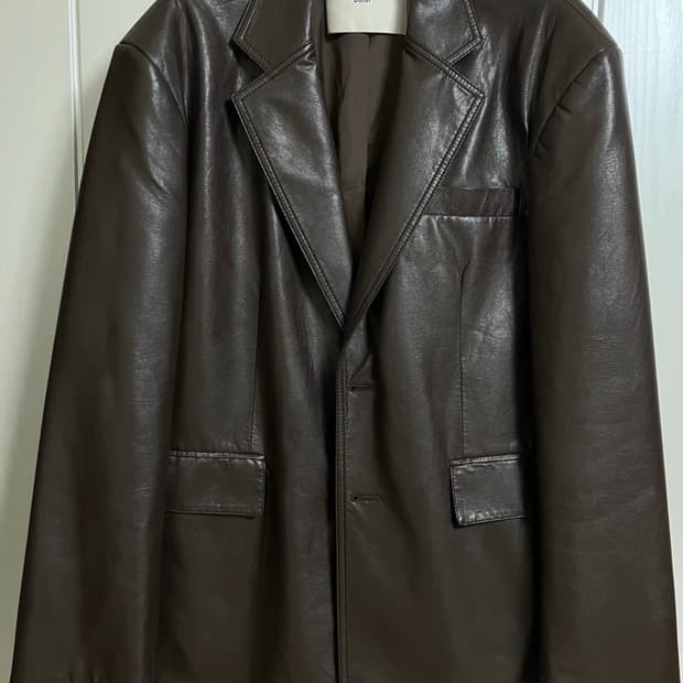 던스트 투버튼 레더 블레이저