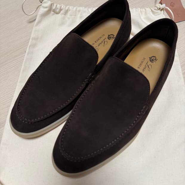 로로피아나 남성 썸머워크 브라운 41사이즈