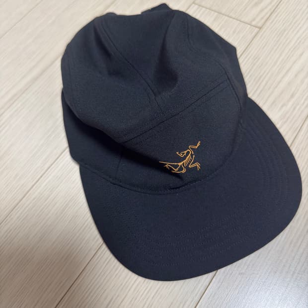 아크테릭스 모자