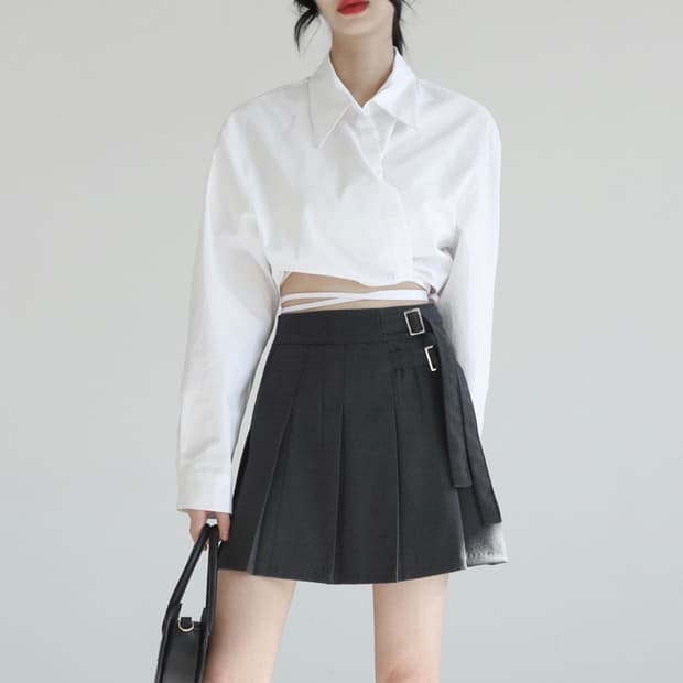 논코드 블랑카 스트랩 크롭 셔츠