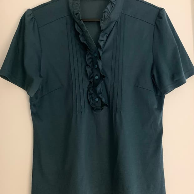 Vintage blue ruffle button half T-shirts