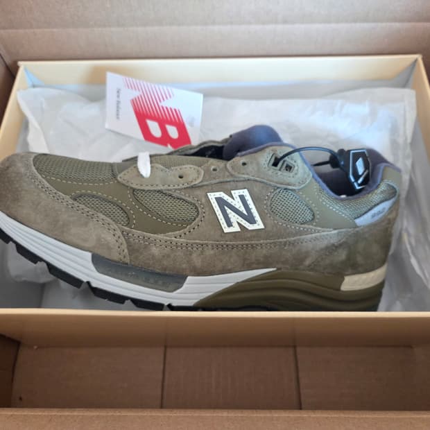 뉴발란스 992 운동화 새제품(크림) 풀박