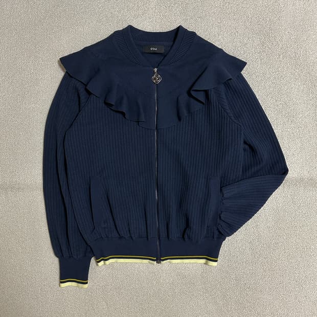 오즈세컨 프릴 컬러 라인 니트 집업