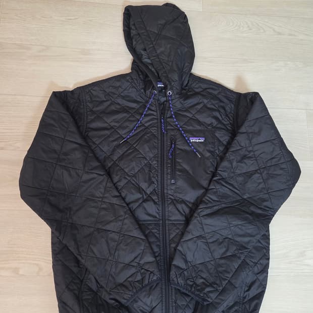 파타고니아 다이아몬드 퀼팅 L 블랙 