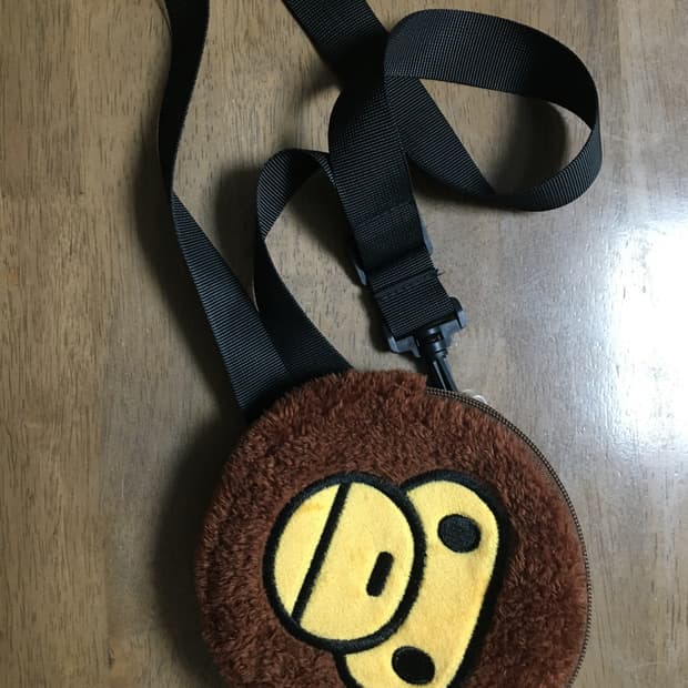 베이프 마일로 크로스백 가방