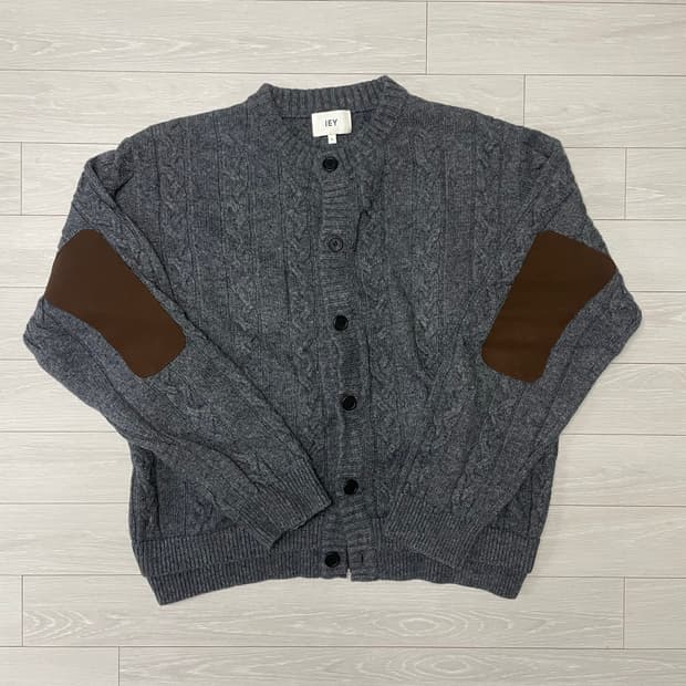 IEY(이에이) ELBOW PATCH DOUBLE-LIP CARDIGAN