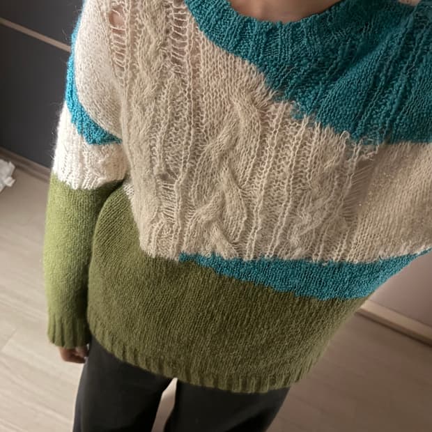 데비어퍼 니트 스웨터