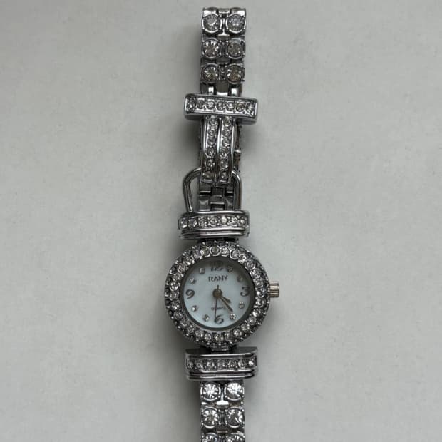 이스페이스 큐빅 시계