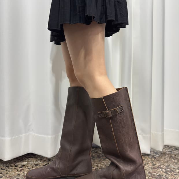 brown leather boots