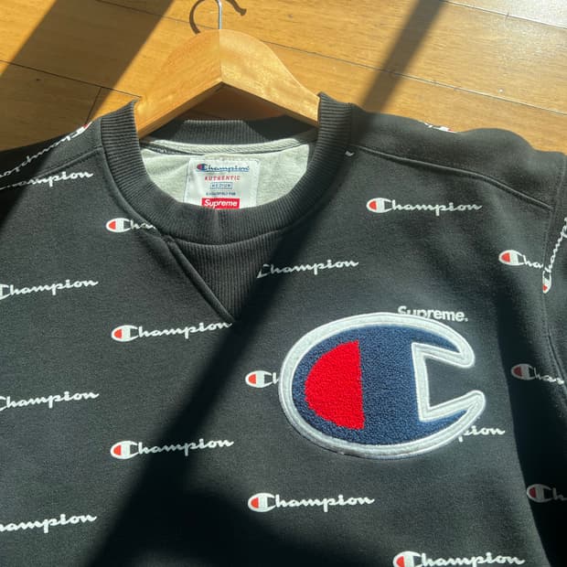 챔피온 x 슈프림 한정판 스웻