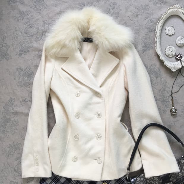 CECIL McBEE 화이트 퍼 코트