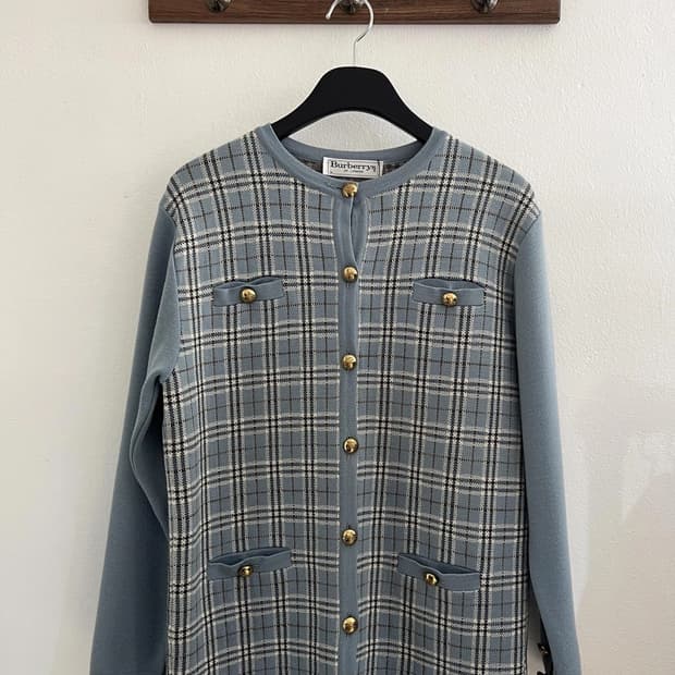 버버리 가디건 