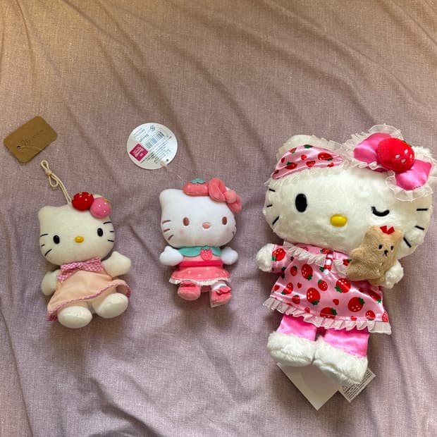 딸기 키티 팔아요