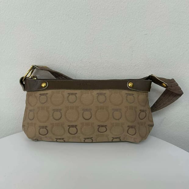 살바토레 페라가모 간치니 캔버스 숄더 토트백