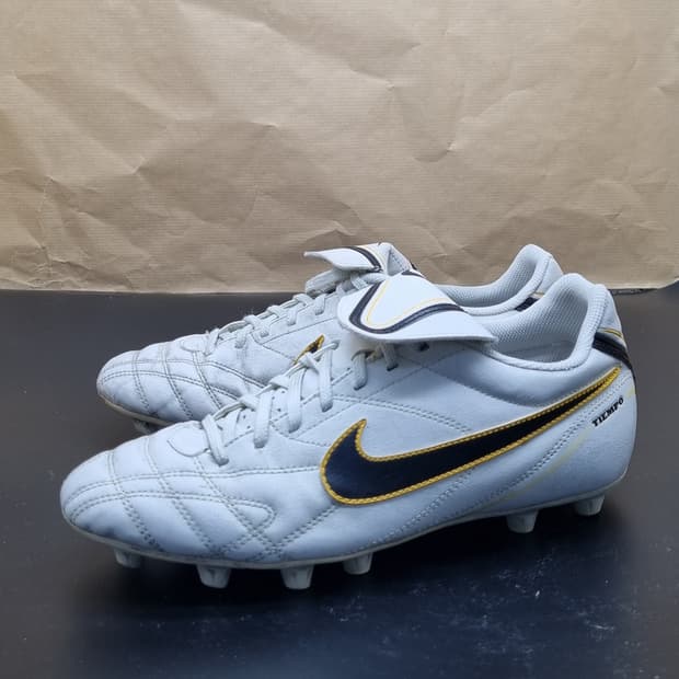 나이키 티엠포 미스틱3 축구화 265