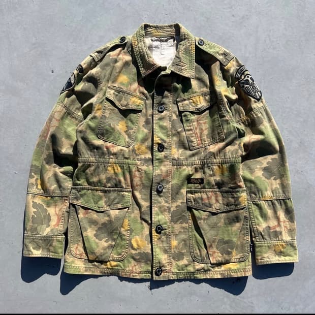 네이버후드 리프 카모 퍼티그 자켓