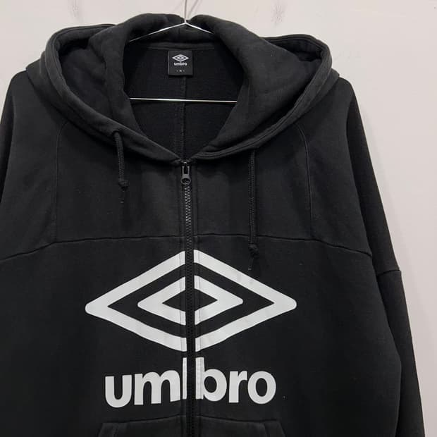 엄브로 빅로고 코튼 루즈핏 후드집업