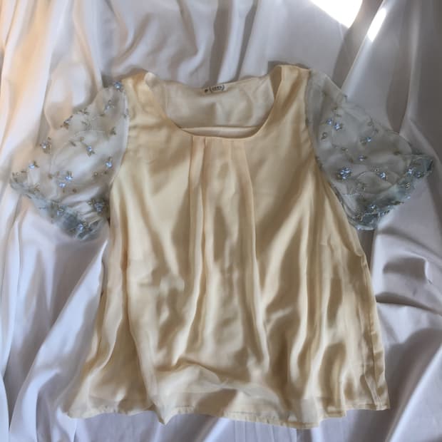 엑시즈팜 꽃 블라우스