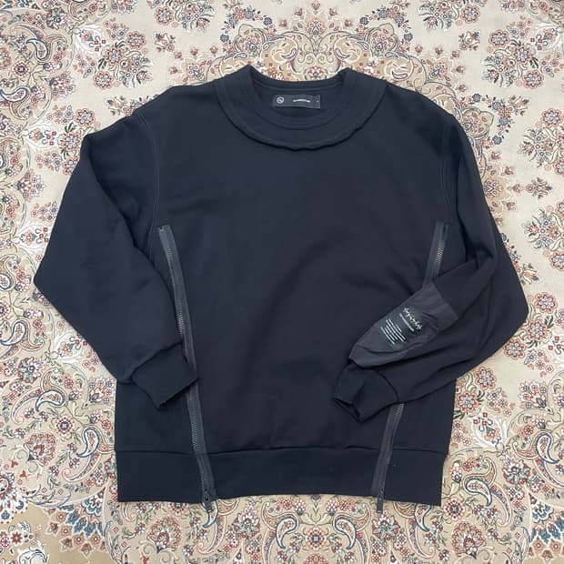 언더커버 지유 맨투맨 L