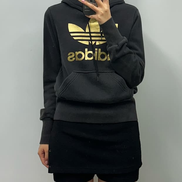아디다스 골드 트레포일 블랙 후드티
