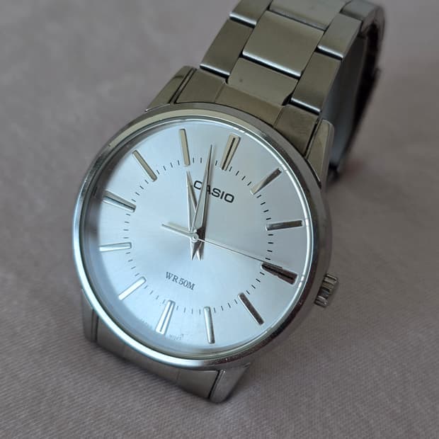 카시오 시계 약 넣으면 됨