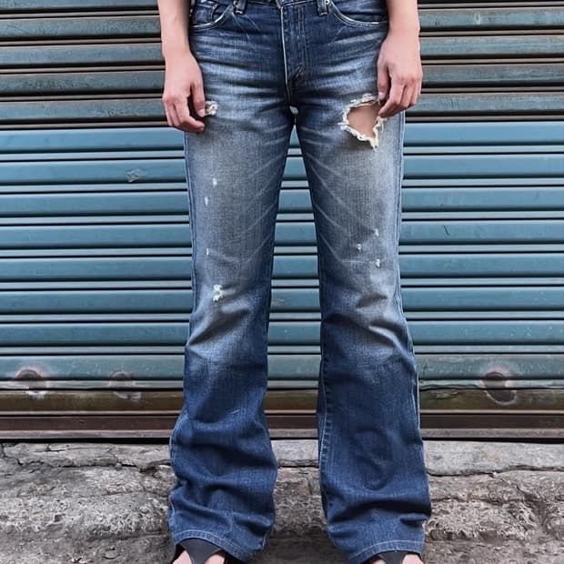 00s Levi’s 517 flare jean