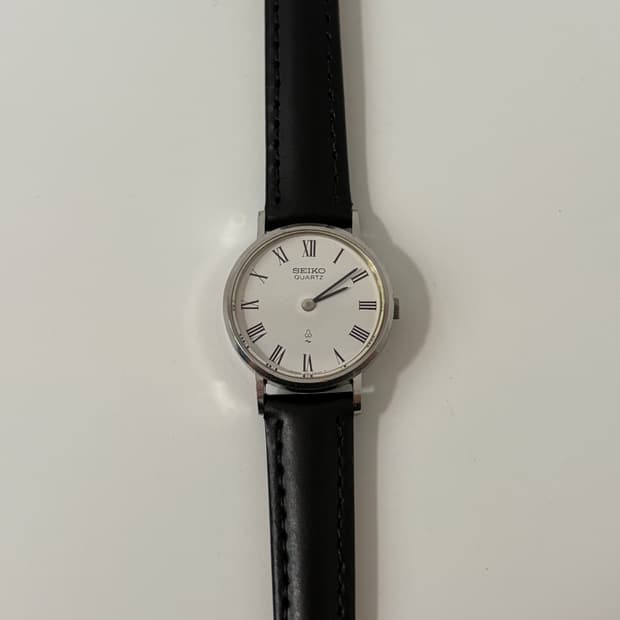 70s roman index silver ladies quartz