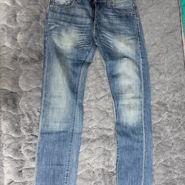 LEVI’S jeans