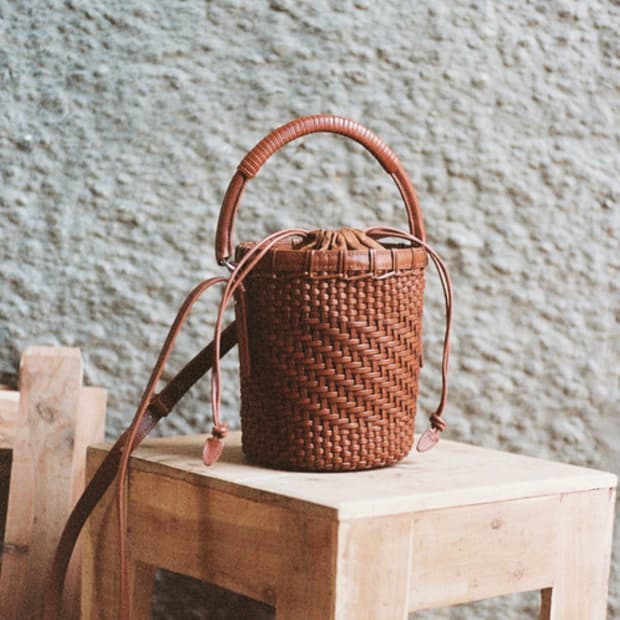 (새상품) 아뜰리에 드 루멘 가방 트위그 바스켓 토트백