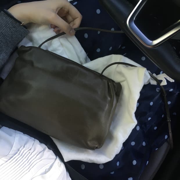 더로우 부어스백