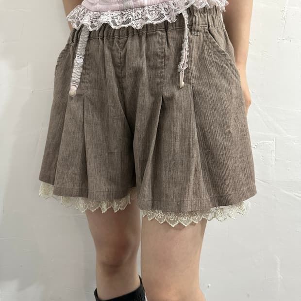 lace detail pants