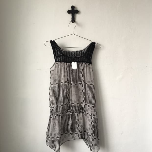 Dot pattern mixed sleeveelss