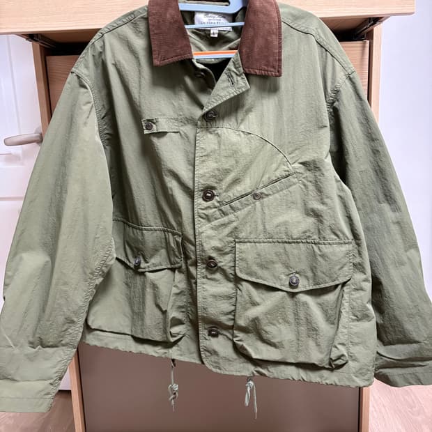 [유니폼브릿지] 버튼 숏 자켓 올리브