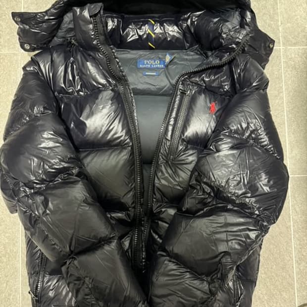 폴로 유광패딩 s