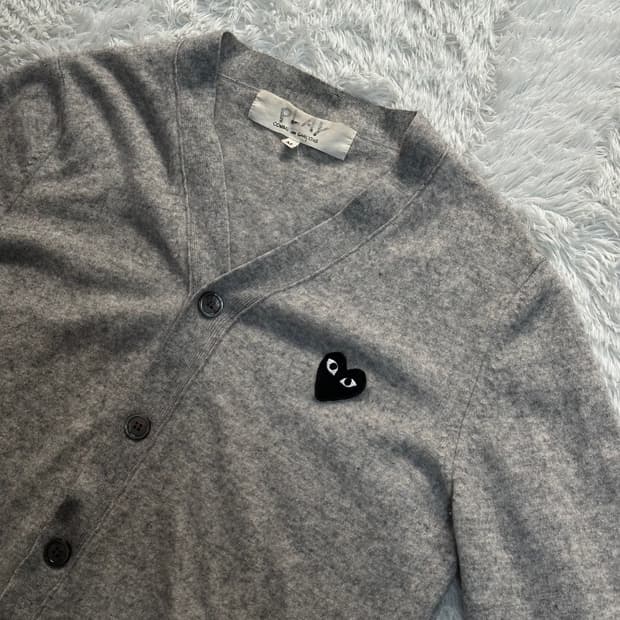 꼼데가르송 PLAY 회색 가디건