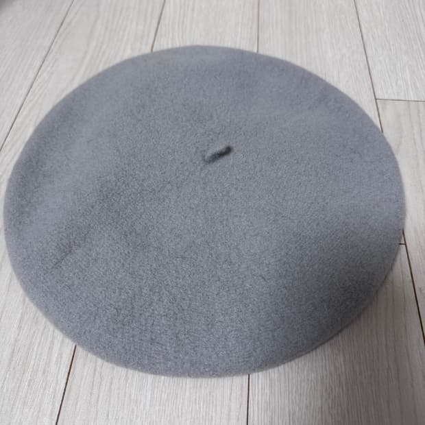 laulhere 울 베레모 그레이색상 판매합니다 