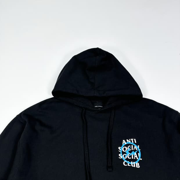 안티소셜소셜클럽 x 프라그먼트 볼트 블랙 후드티 (실측 XL)
